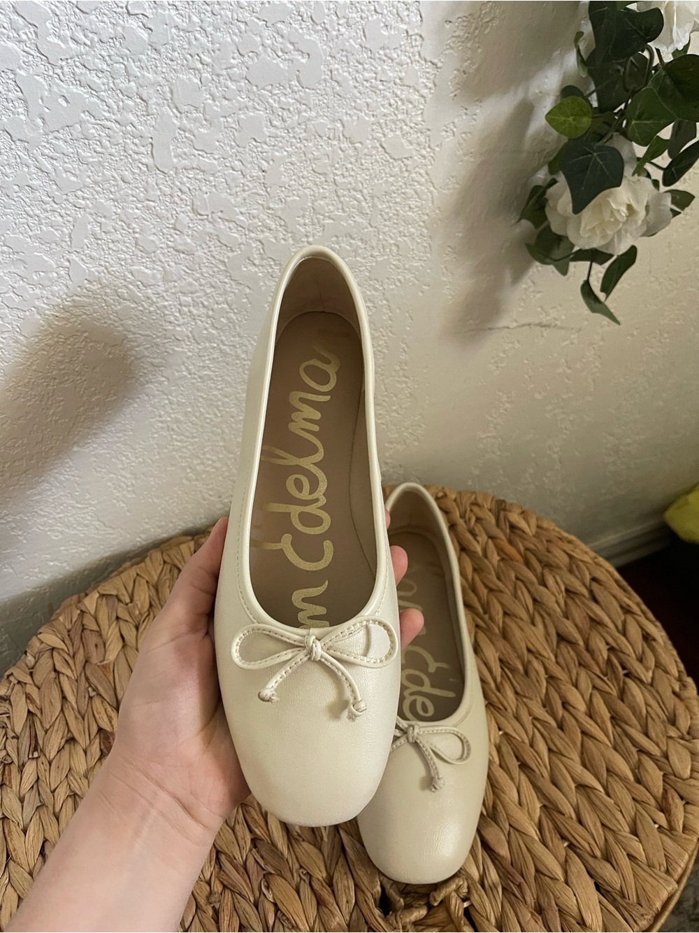 Sam Edelman Ivory Leather Bow Ballet Flats - Picture 4 of 7